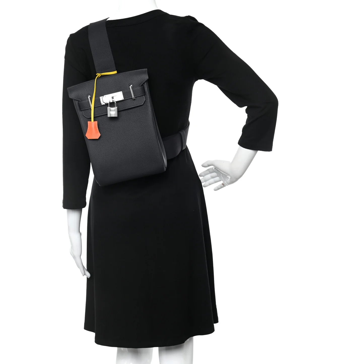 Hermès Togo Hac à Dos PM Backpack – Caban, Jaune De Naples, Feu