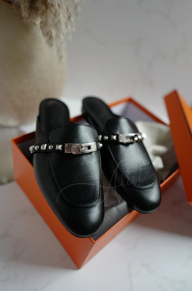 Hermès Oz Mules – Noir Chevre Leather with Clous Medor Studs