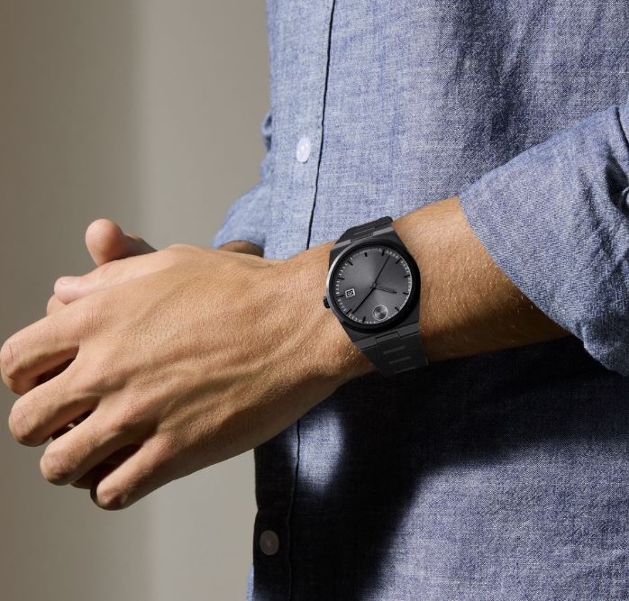 Unisex Movado Bold Quest 3601224 Swiss Quartz Watch
