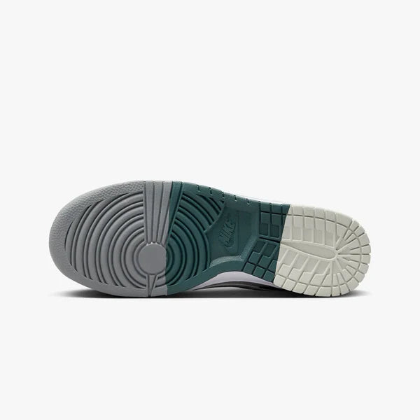 DUNK LOW RETRO PREMIUM 'DEEP JUNGLE/WHITE-LIGHT SILVER' - Zeuskicks