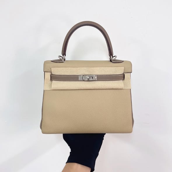 Hermès Kelly 25 – Iconic Structured Elegance in a Timeless Silhouette - Zeuskicks