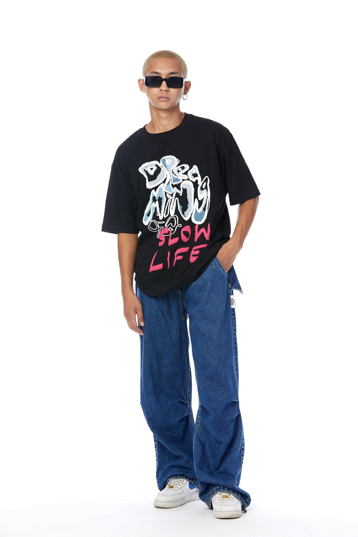 DREAMING OF A SLOW LIFE TEE by Kilogram