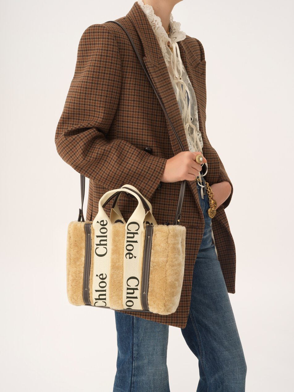 CHLOE Small Woody tote bag in shearling Summery Beige by CHLOE