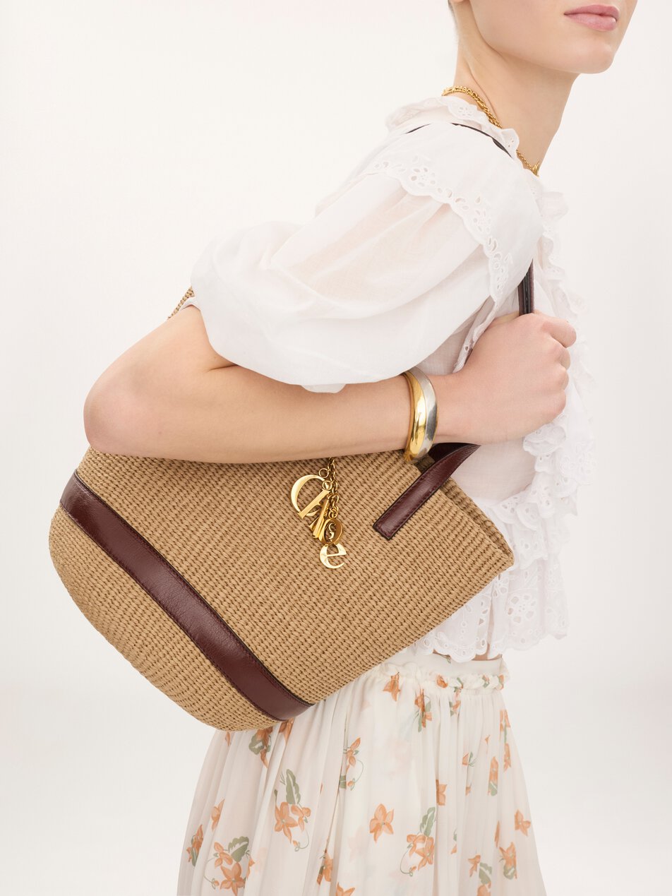 CHLOE Charms basket bag in natural fibers Crafty Brown by CHLOE