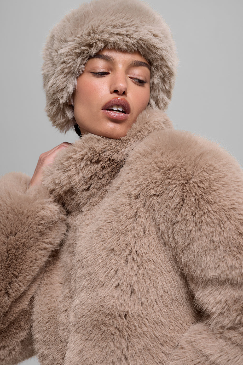 Opulent Faux Fur Wintersun Headband - Oat (A0636U)