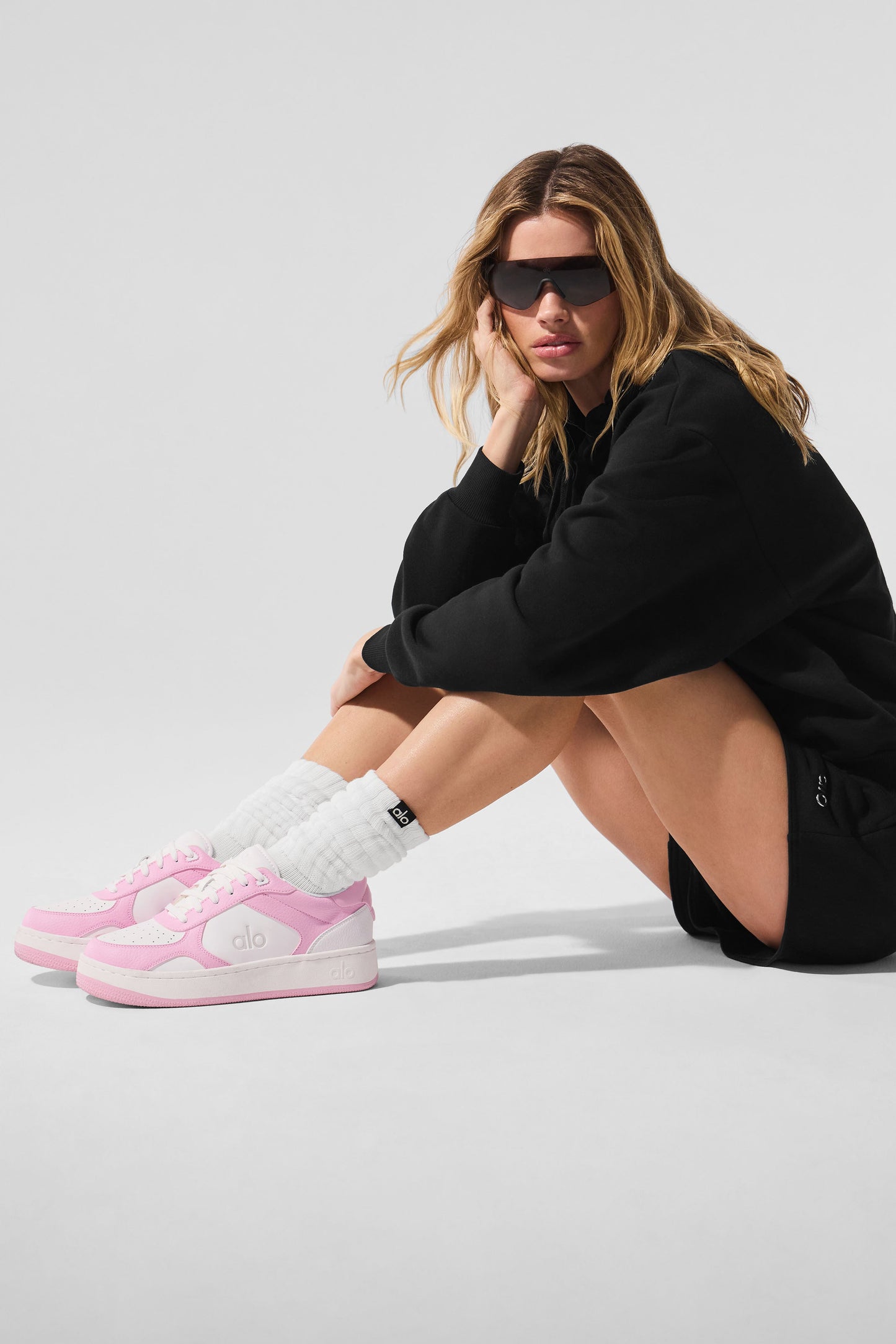 ALO Recovery Mode Sneaker - Pink/White (A0685U)