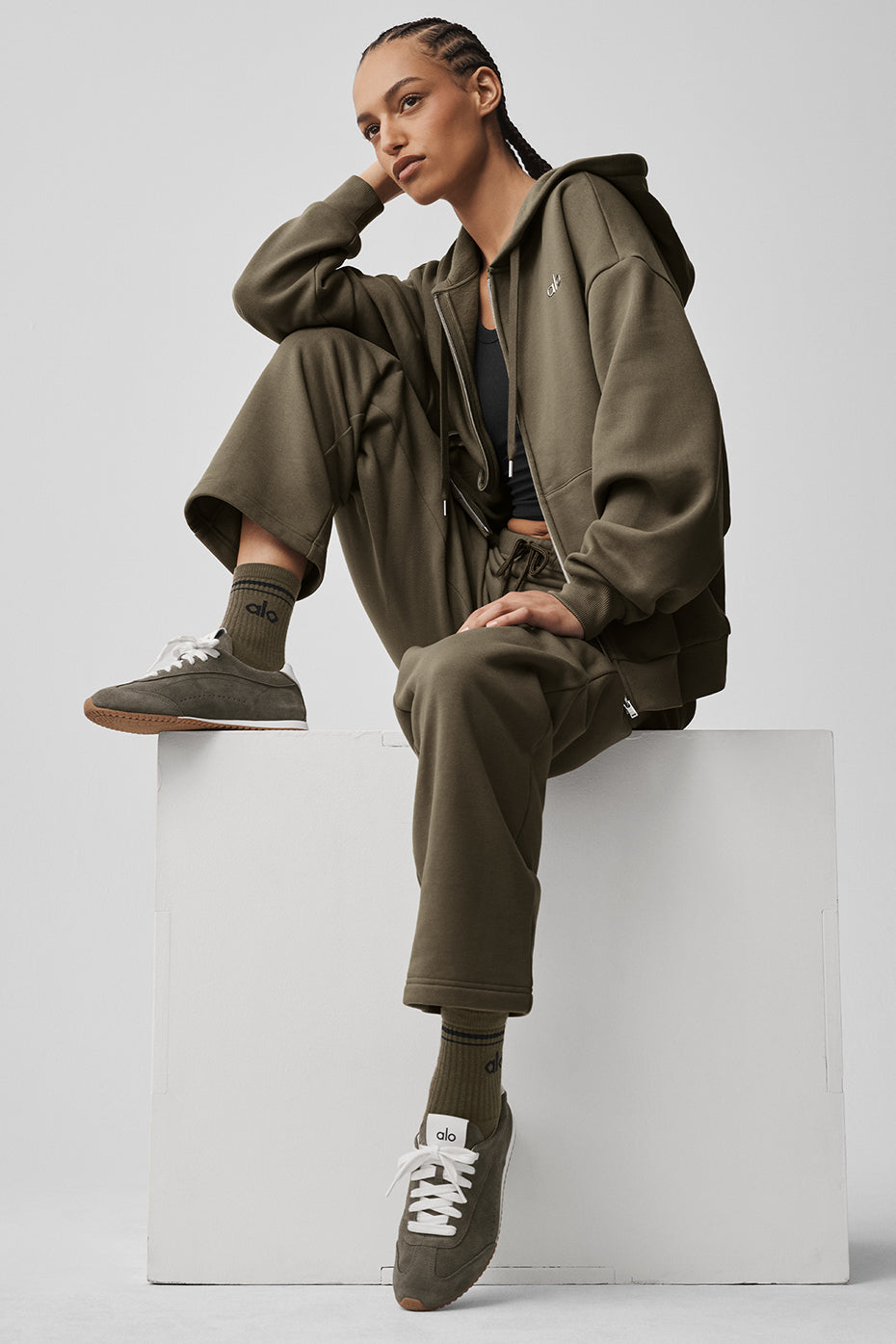 ALO Sunset Sneaker - Olive Tree (A0891U)