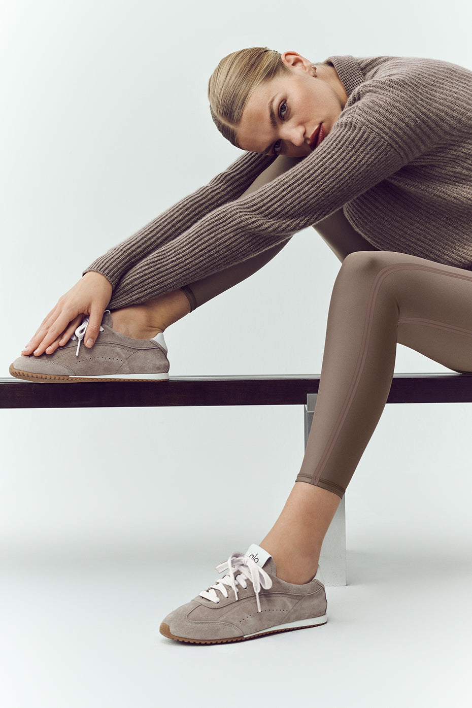 ALO Sunset Sneaker - Alpine Cocoa (A0891U)