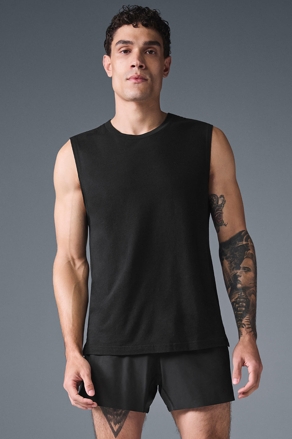 The Triumph Muscle Tank - Black (M2033R)