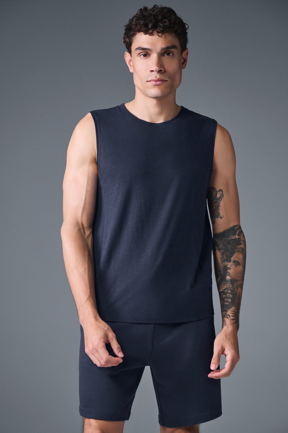The Triumph Muscle Tank - Navy (M2033R)