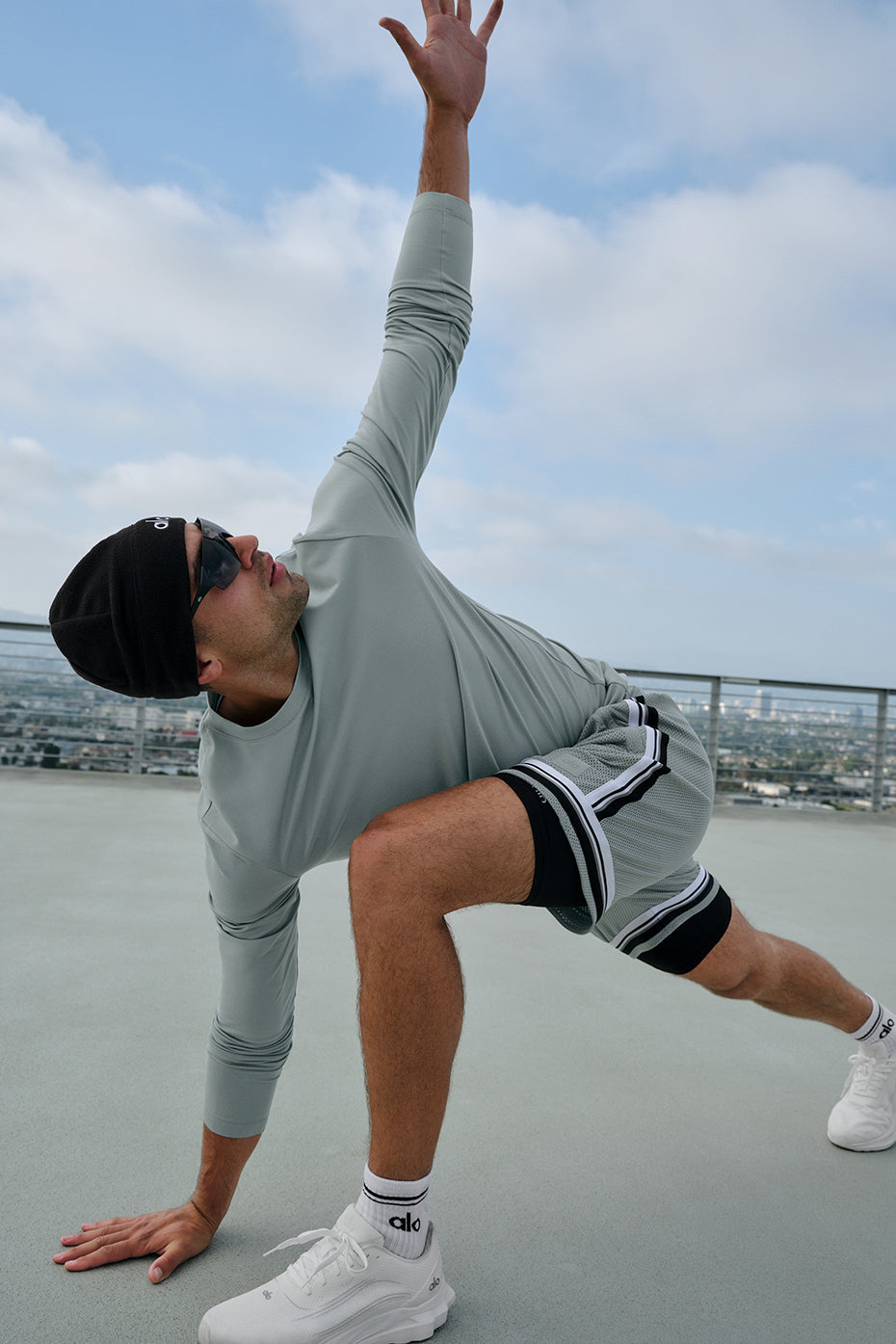 Conquer Reform Crewneck Long Sleeve - Lunar Grey (M3181R)