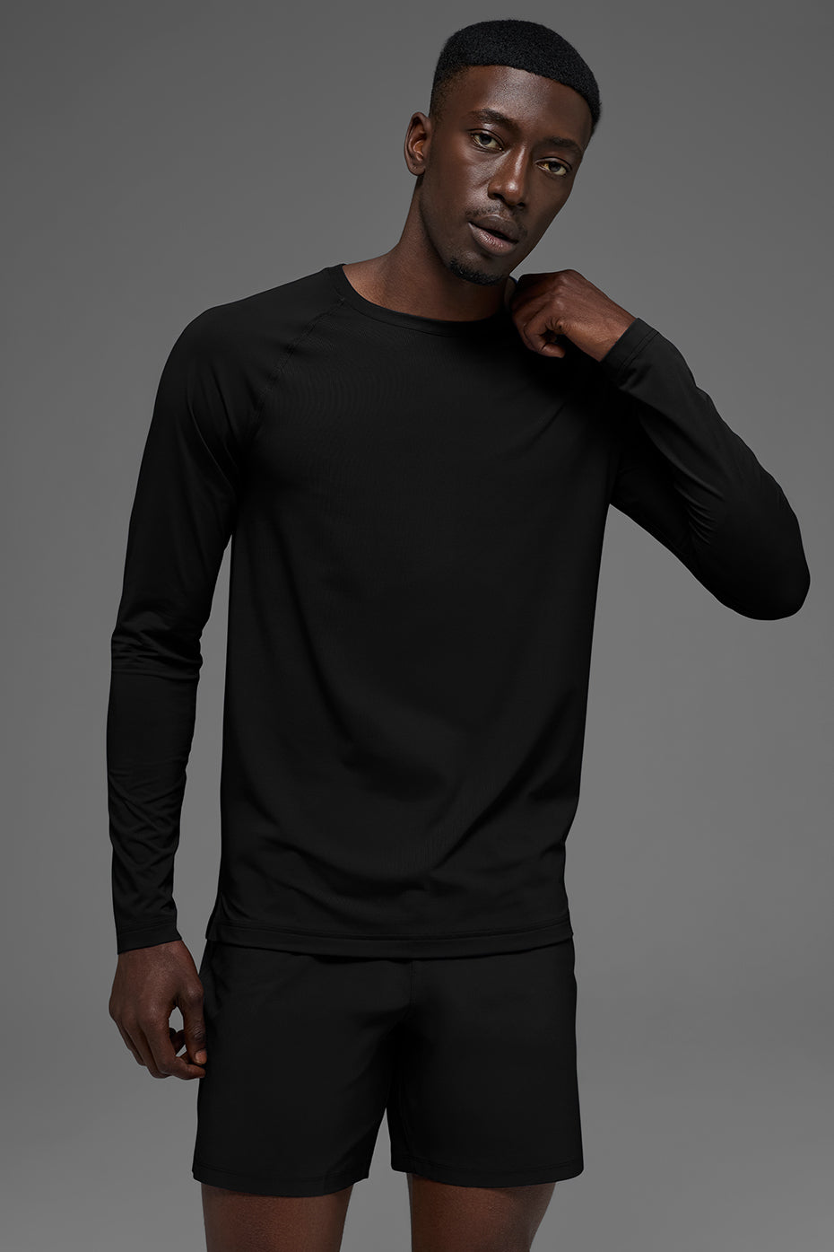 Idol Crewneck Long Sleeve - Black (M3267R)