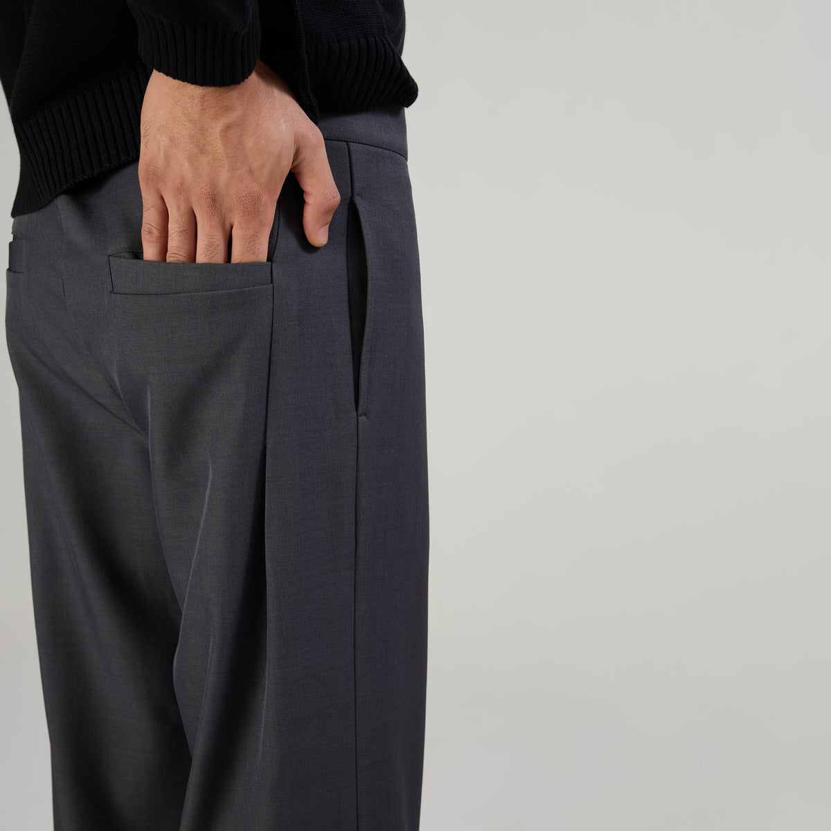 CLASSIC PLEATED TROUSERS - GRAY by Warping Theories