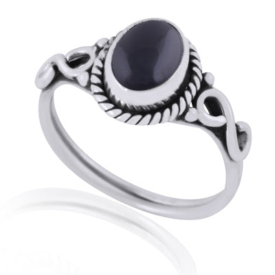 Beautiful Twisted Wire Around Black Onyx Oval Shape 925 Sterling Solid Silver Ring - R3401604-26