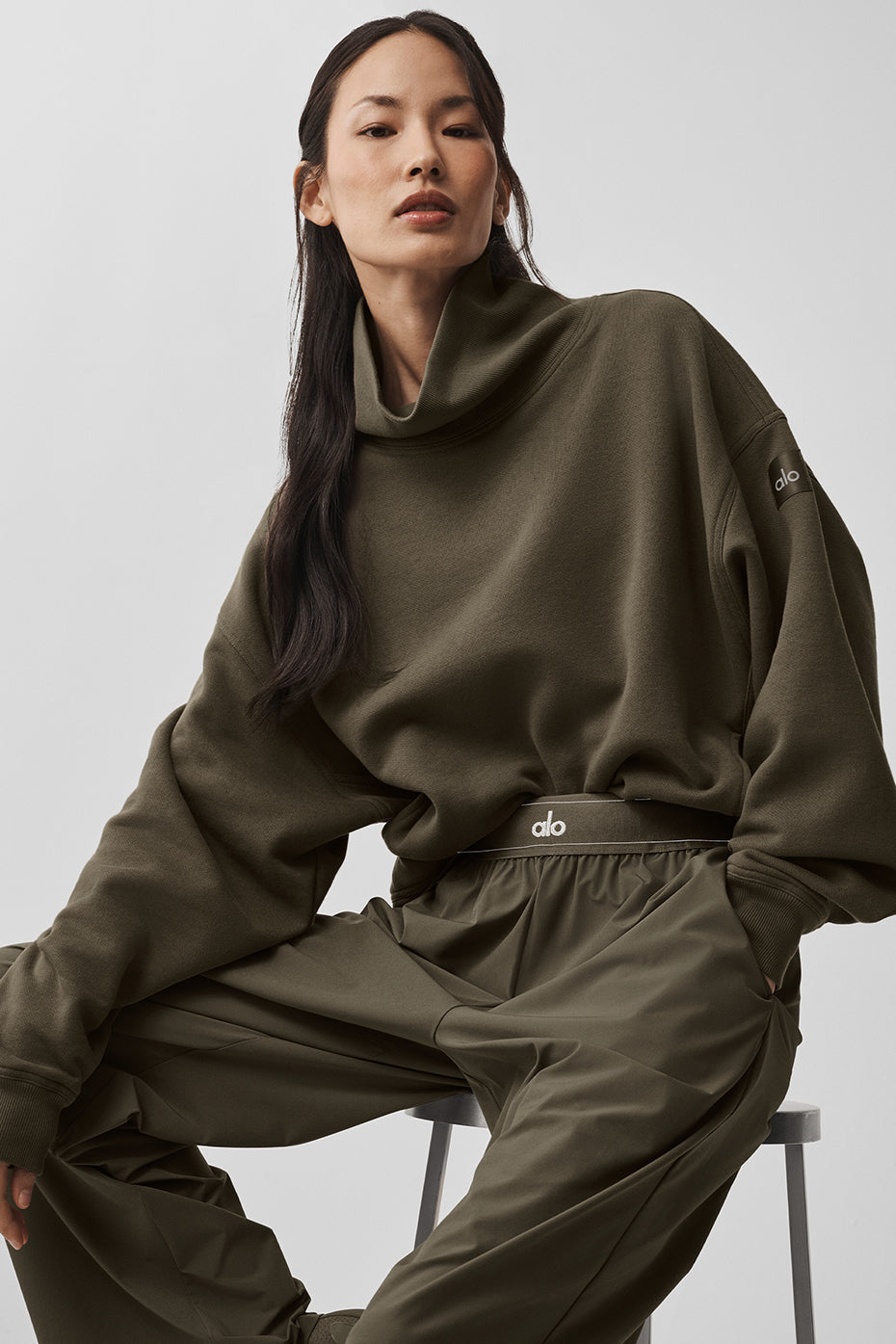 Hazy Mock Neck Pullover - Olive Tree (W3845R)