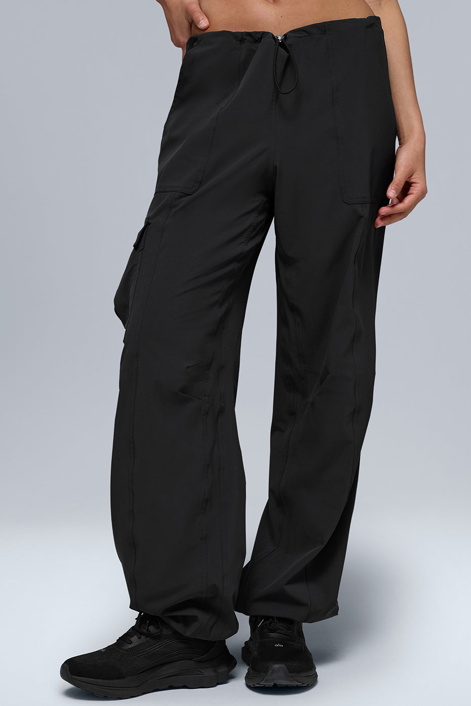 Low Rise Megastar Cargo Pant - Black (W51433R)