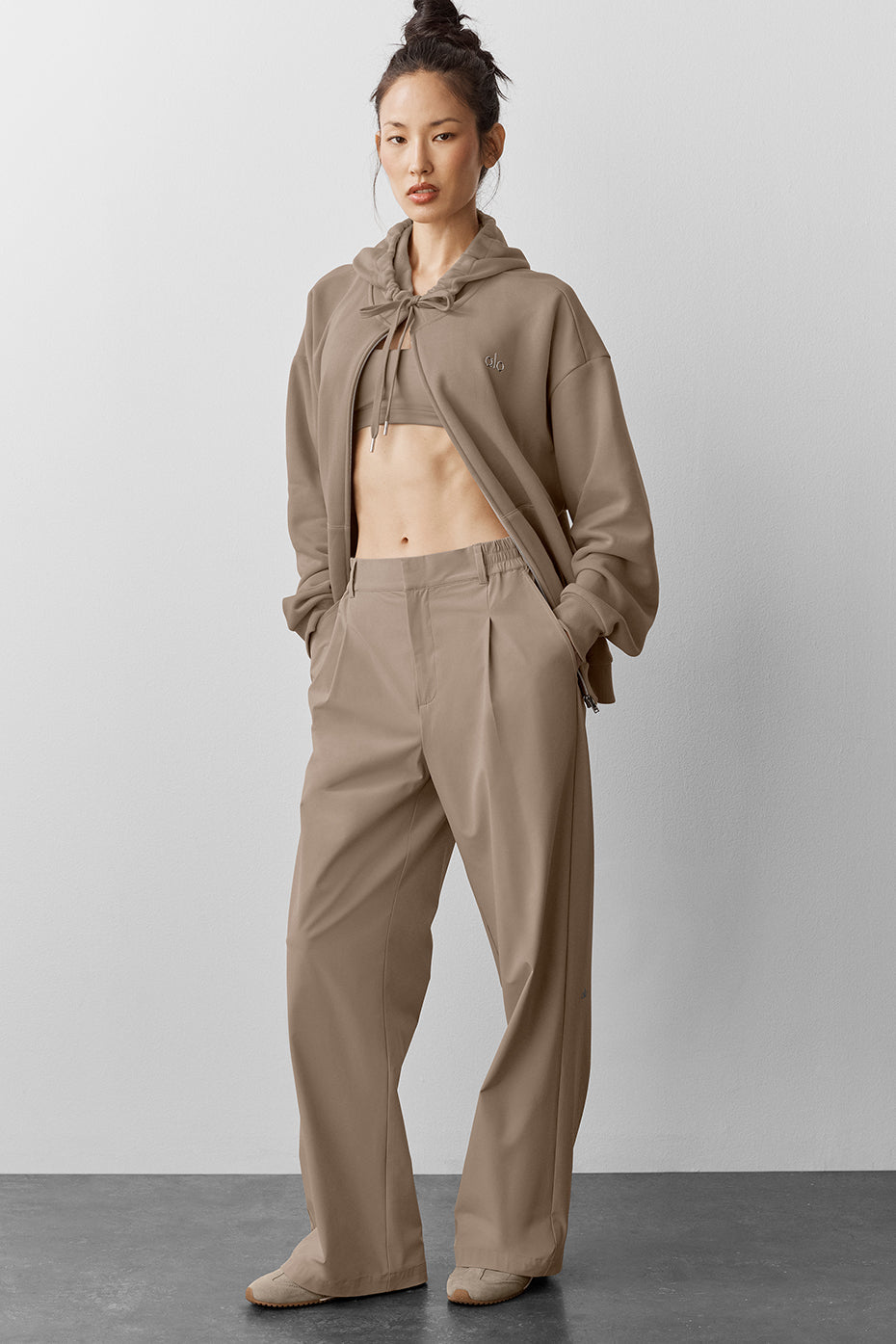 High-Waist Pursuit Trouser (Regular) - Gravel (W51436R)