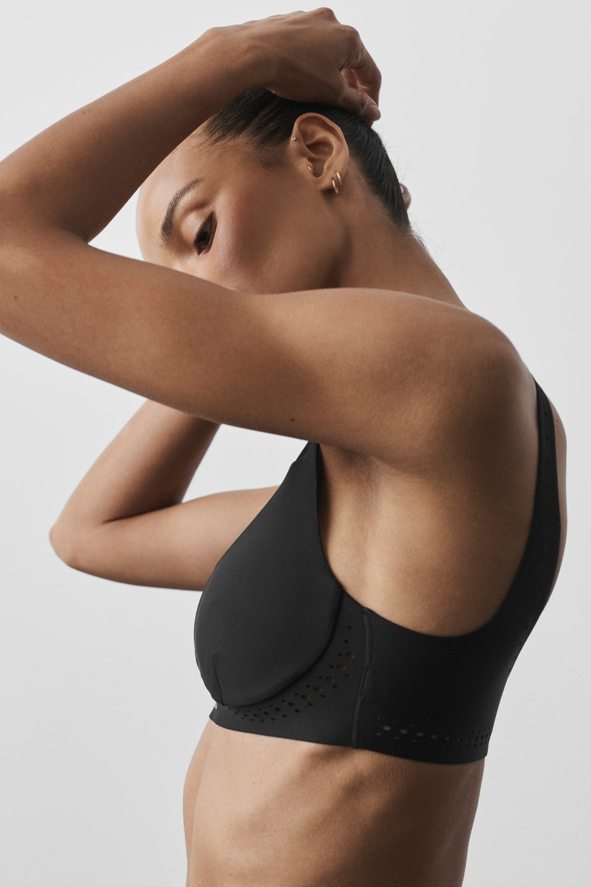 Alo Yoga Airlift Superstar Bra in Black, product image 4 of 4