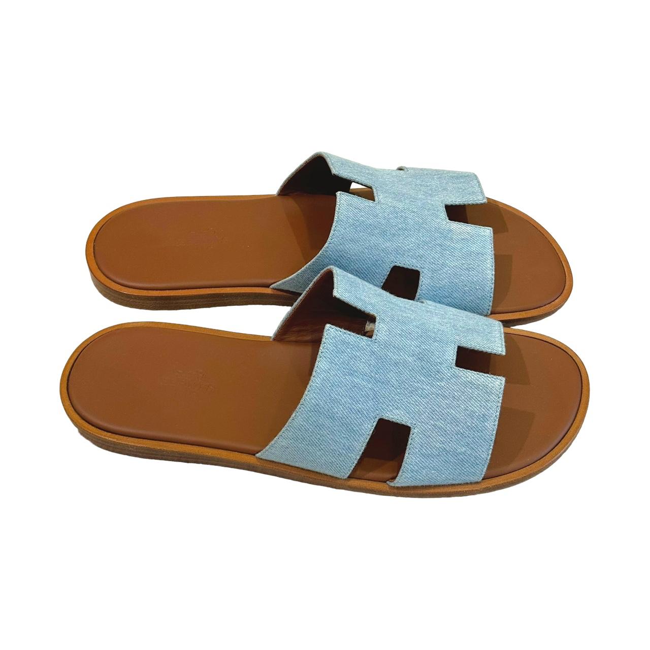 Hermès Izmir Sandals – Bleu Clair & Gold Leather Edition