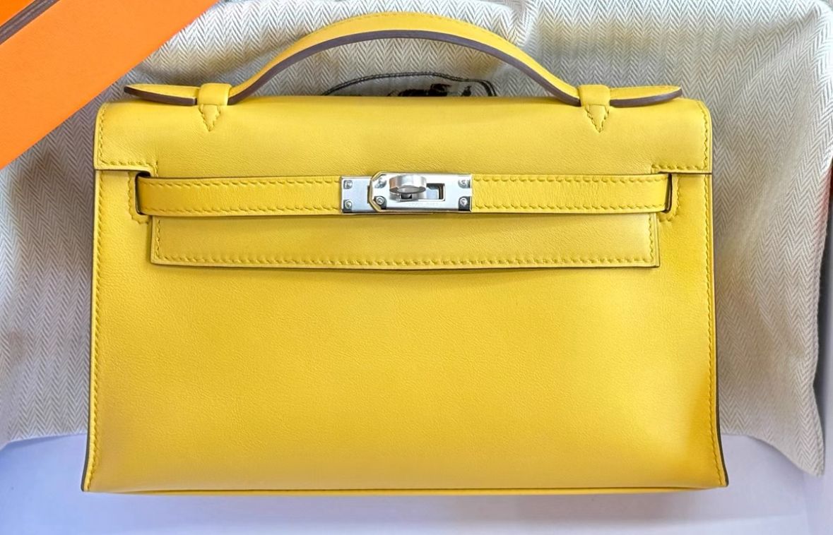 Hermès Kelly Pochette – Brand New with Palladium Hardware