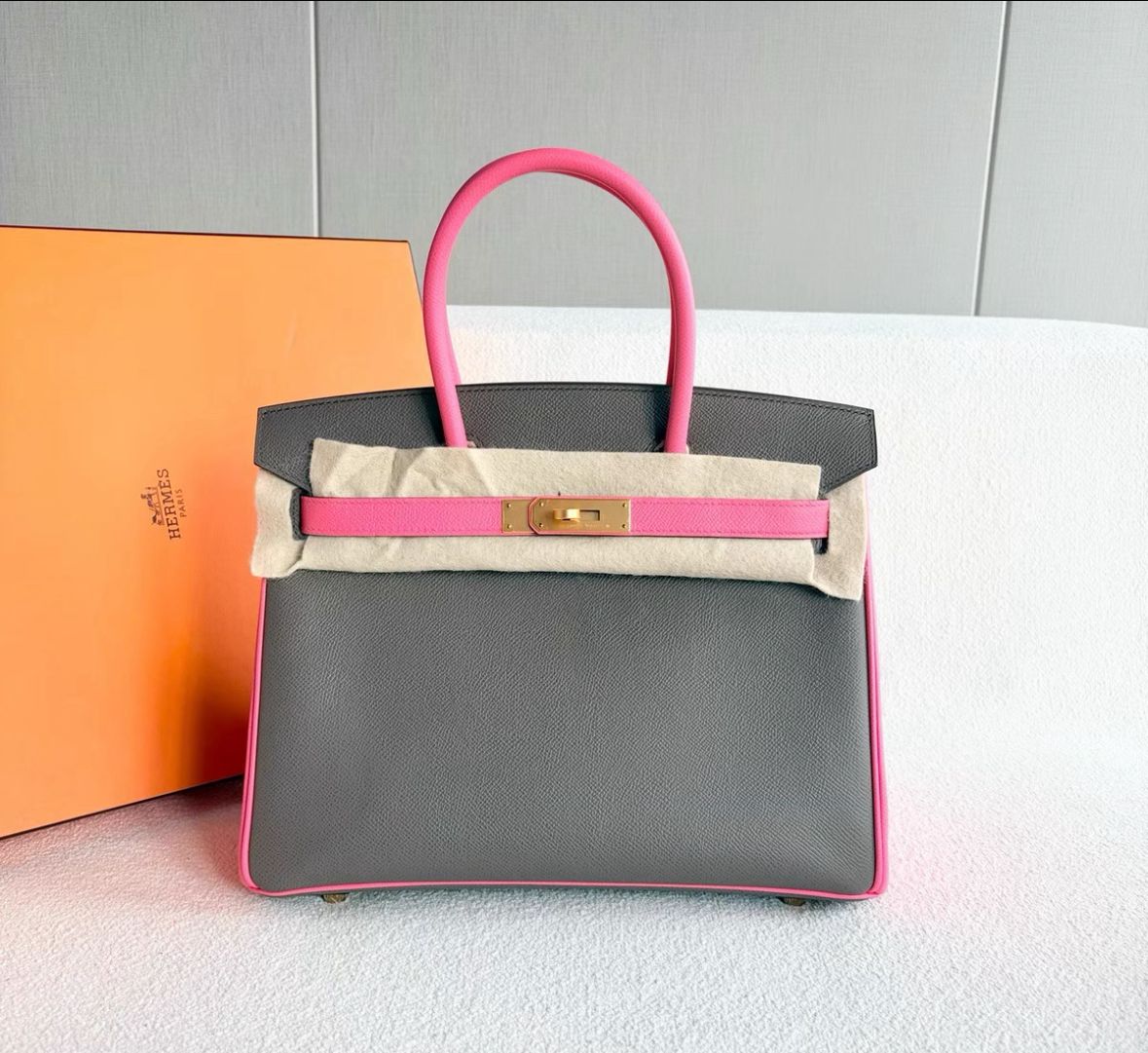 Hermès Birkin 30 – Pristine Epsom Leather with Matte Gold Hardware