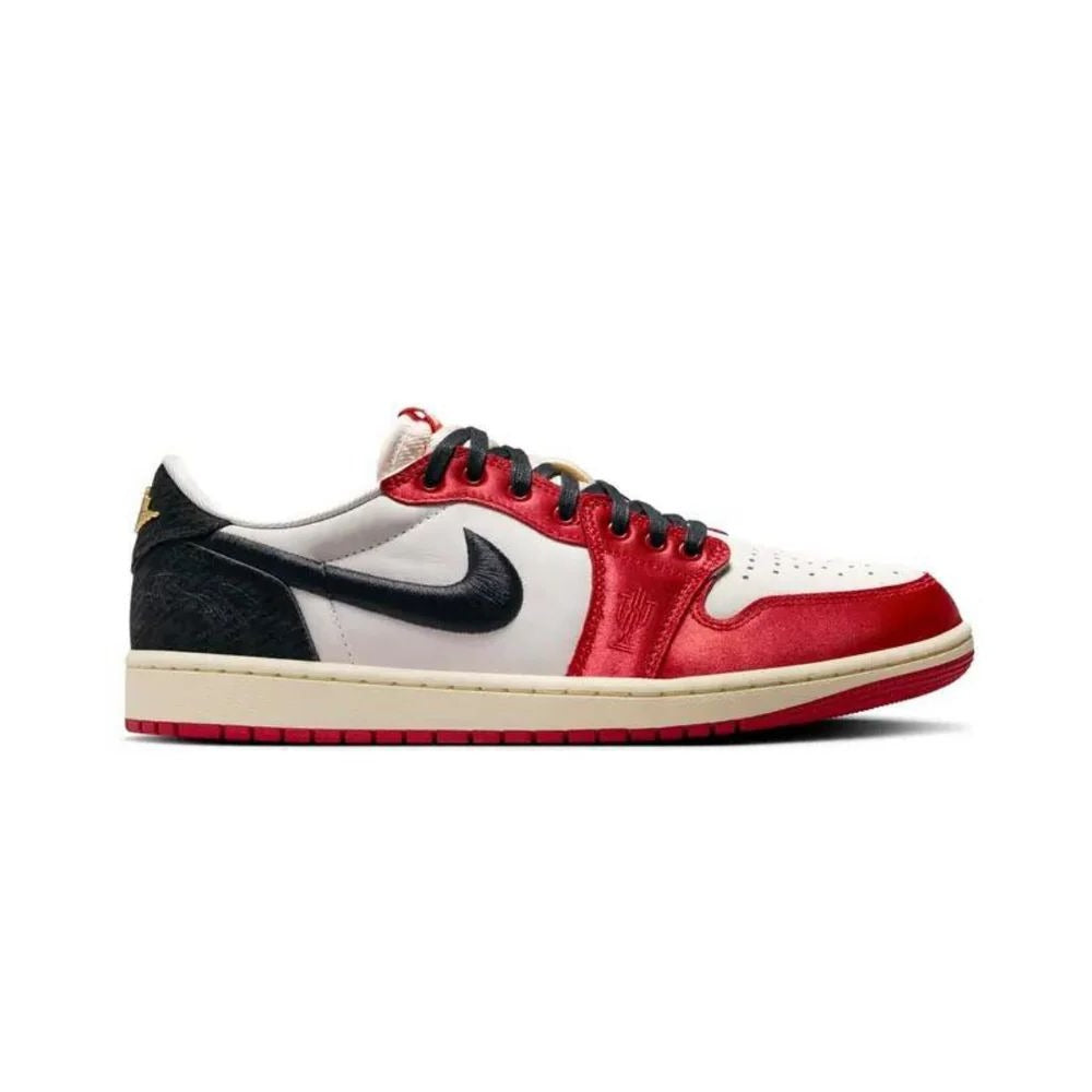 JORDAN 1 RETRO LOW OG TROPHY ROOM AWAY - Zeuskicks