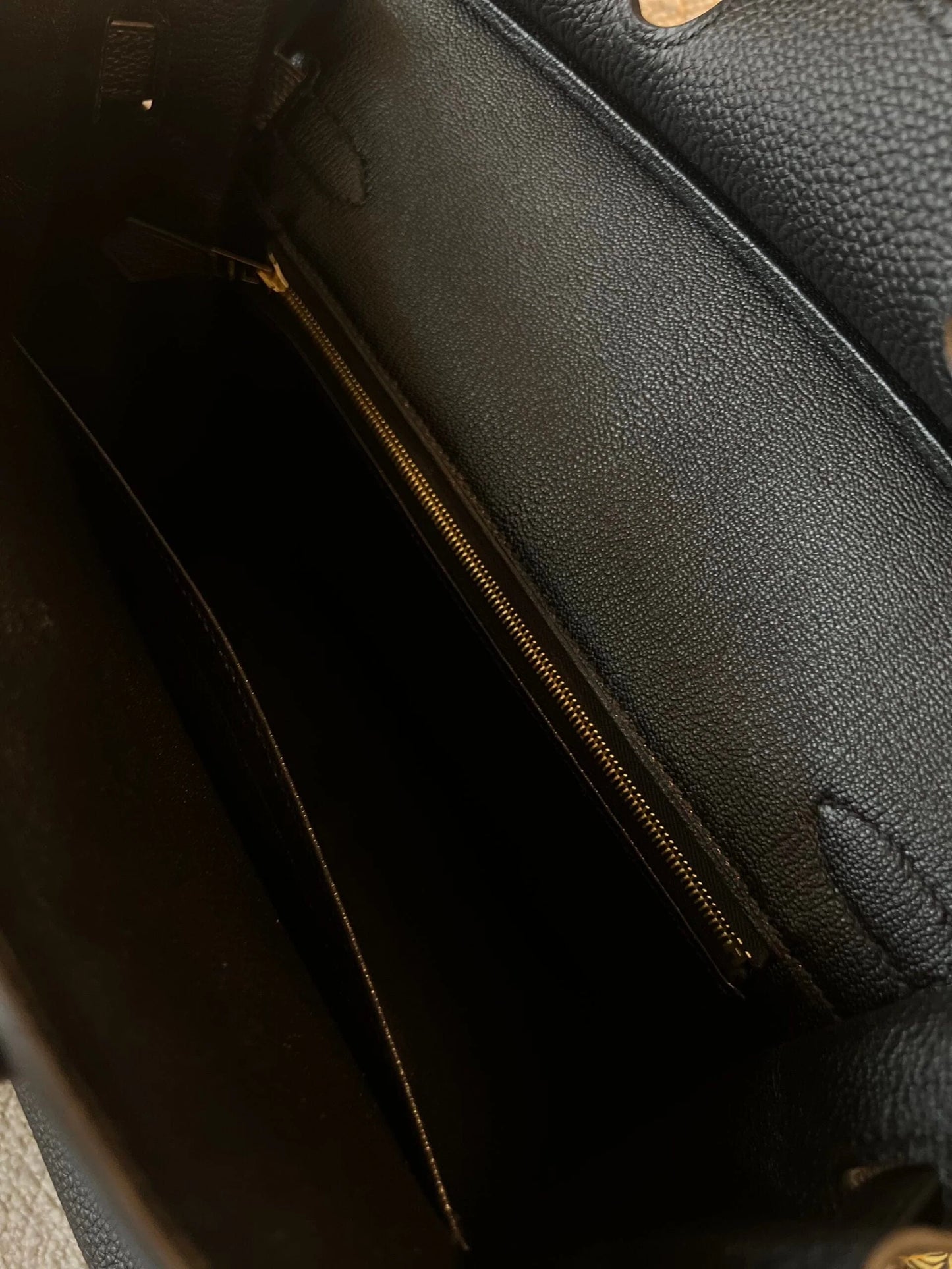 Hermès Birkin 30 – Veau Togo Leather in Black with Gold-Plated Hardware