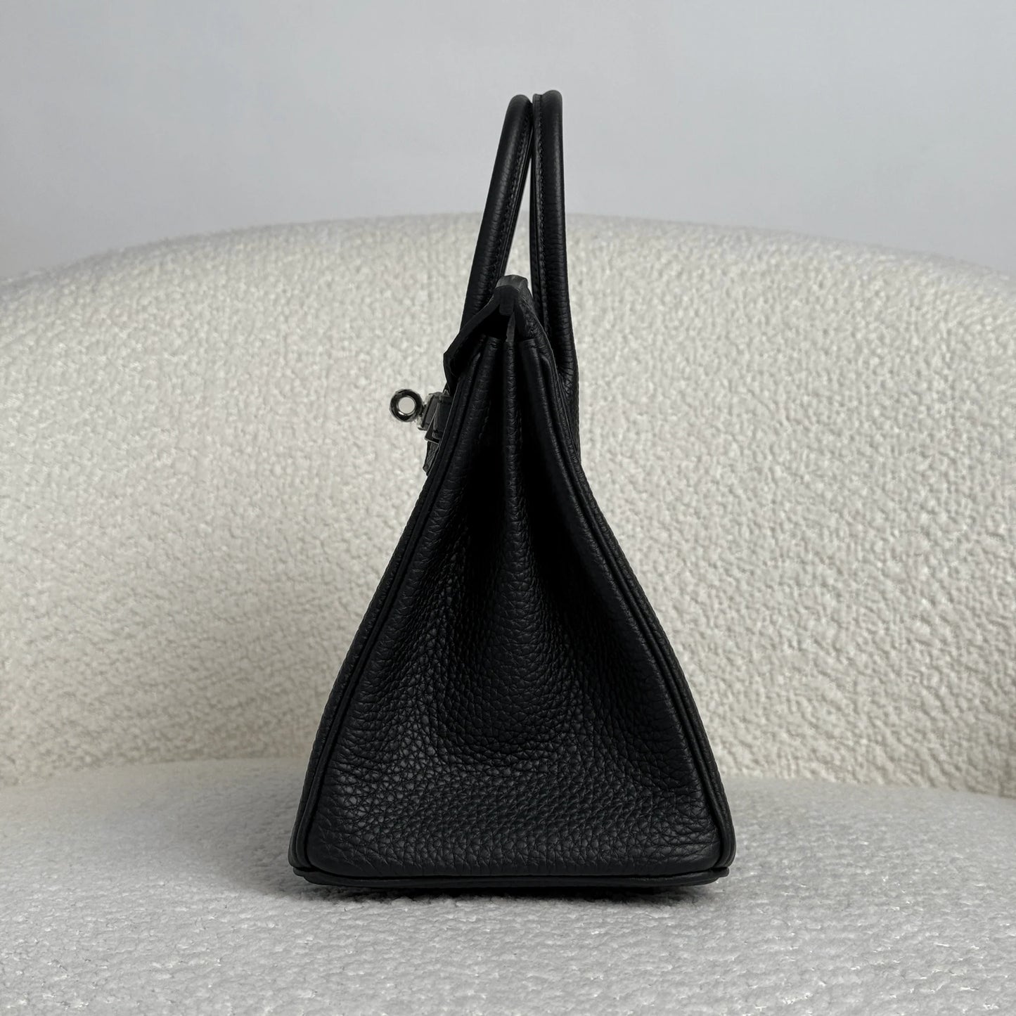 Hermès Birkin 25 – Noir Togo with Gold Hardware