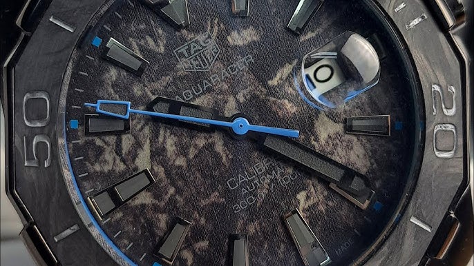 Tag Heuer Aquaracer Carbon Dial