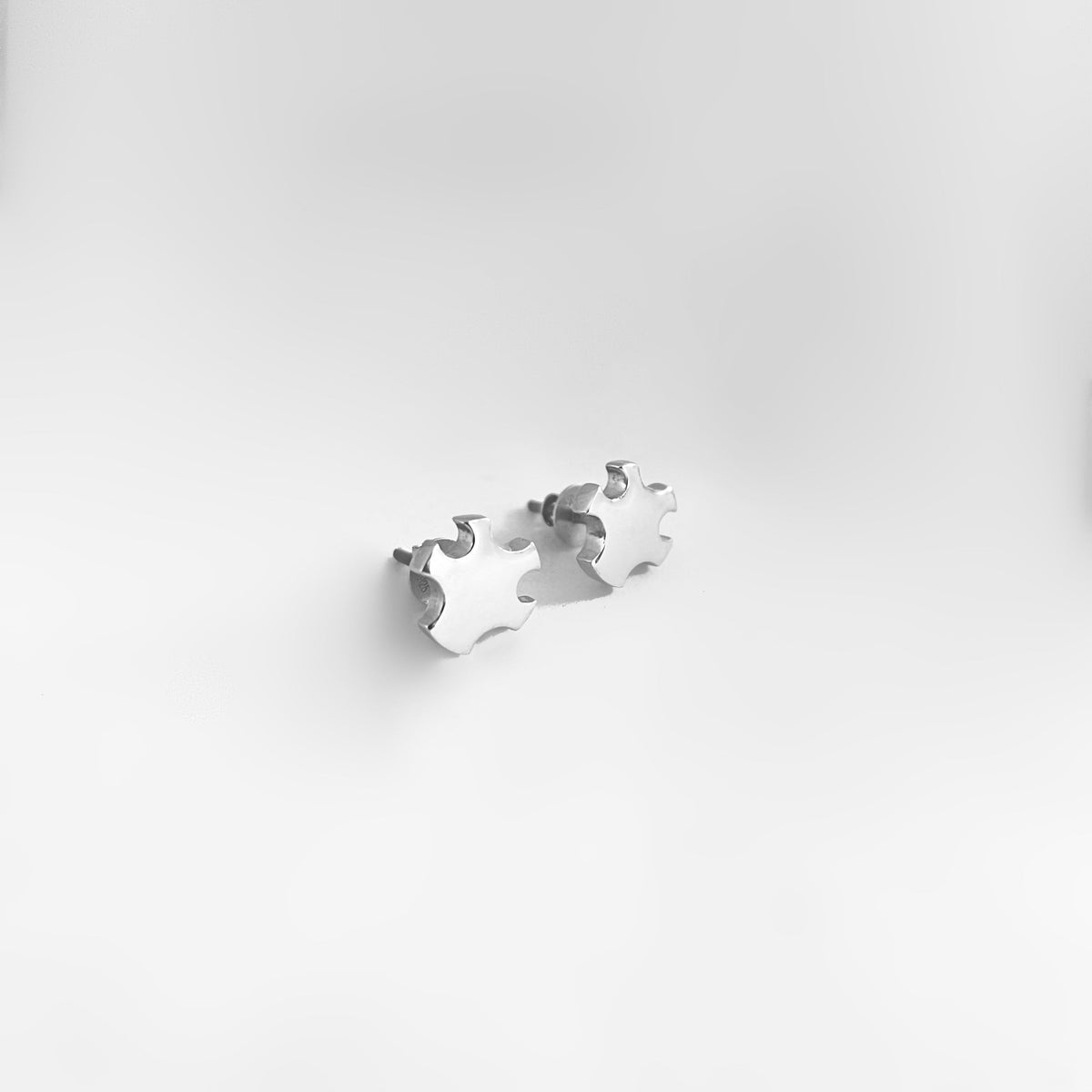 DOTTED STUD - POLISHED by The Noble Sculptor