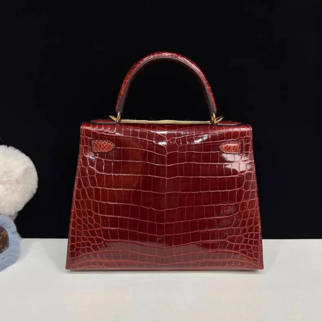 Hermès Kelly 28 – Rouge H Crocodile Leather with Gold Hardware