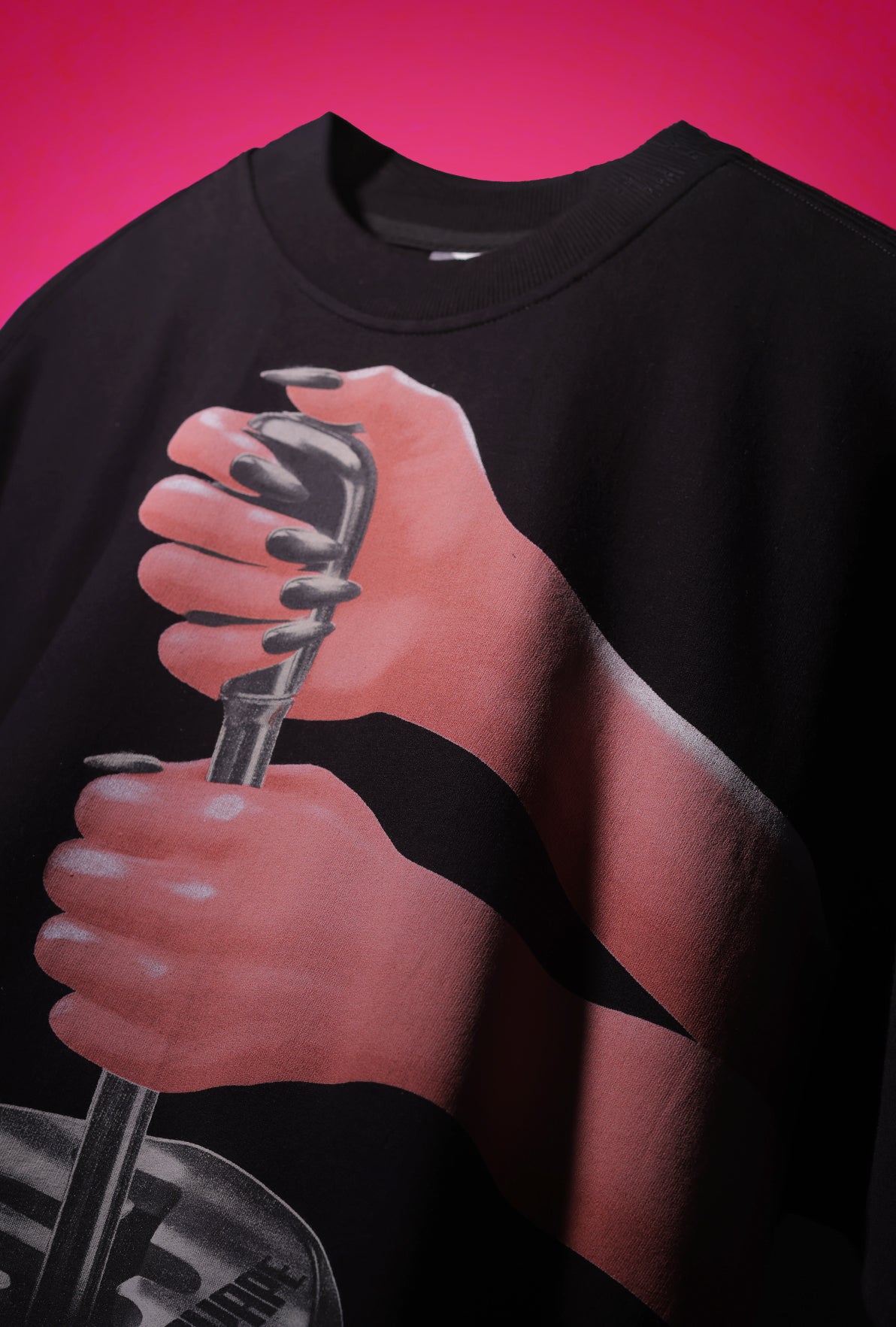 GOOD GRIP T-SHIRT by GRYAPE