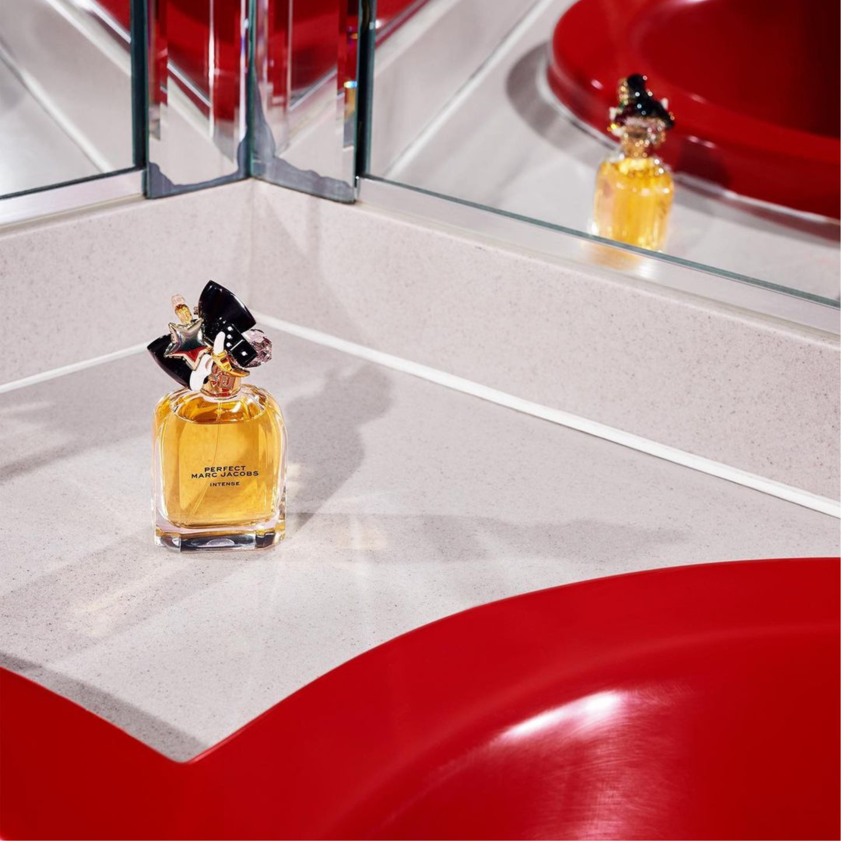 Marc Jacobs Perfect Intense Eau de Parfum for Women — image 1