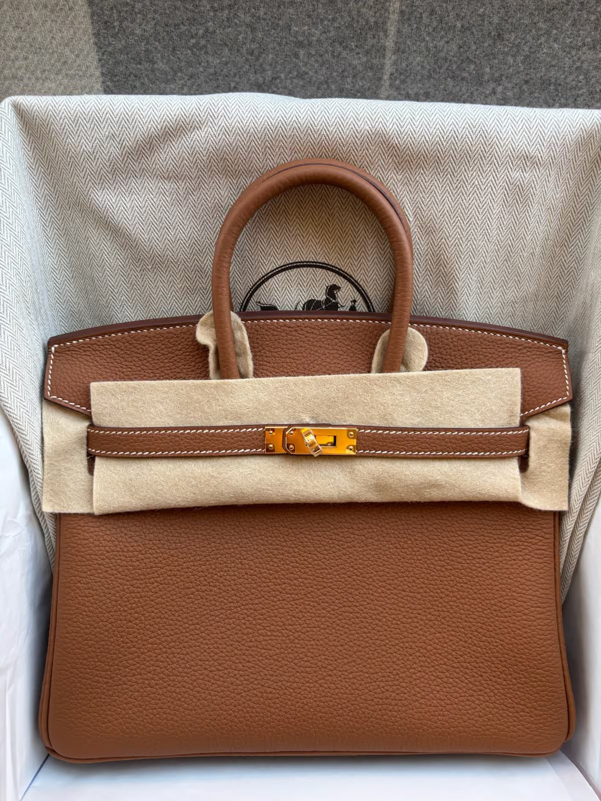 Hermès Birkin 25 – Gold Togo with Gold Hardware
