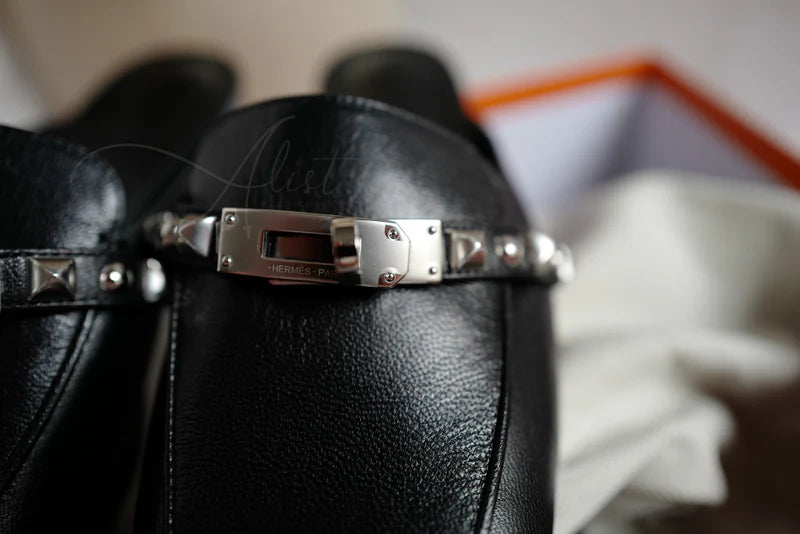 Hermès Oz Mules – Noir Chevre Leather with Clous Medor Studs