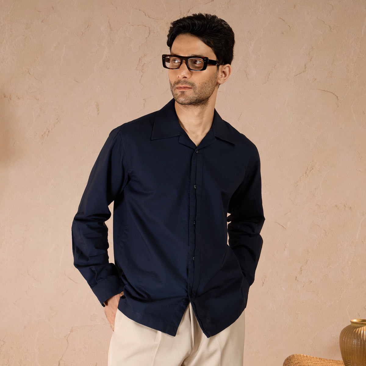 HALF PLACKET COTTON OXFORD SHIRT - NAVY by Warping Theories