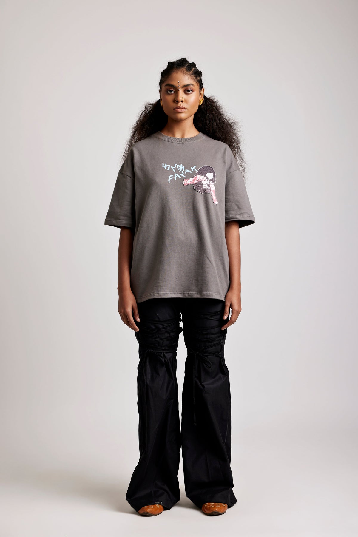 Mumtaz Andekhi - Tshirt by FARAK