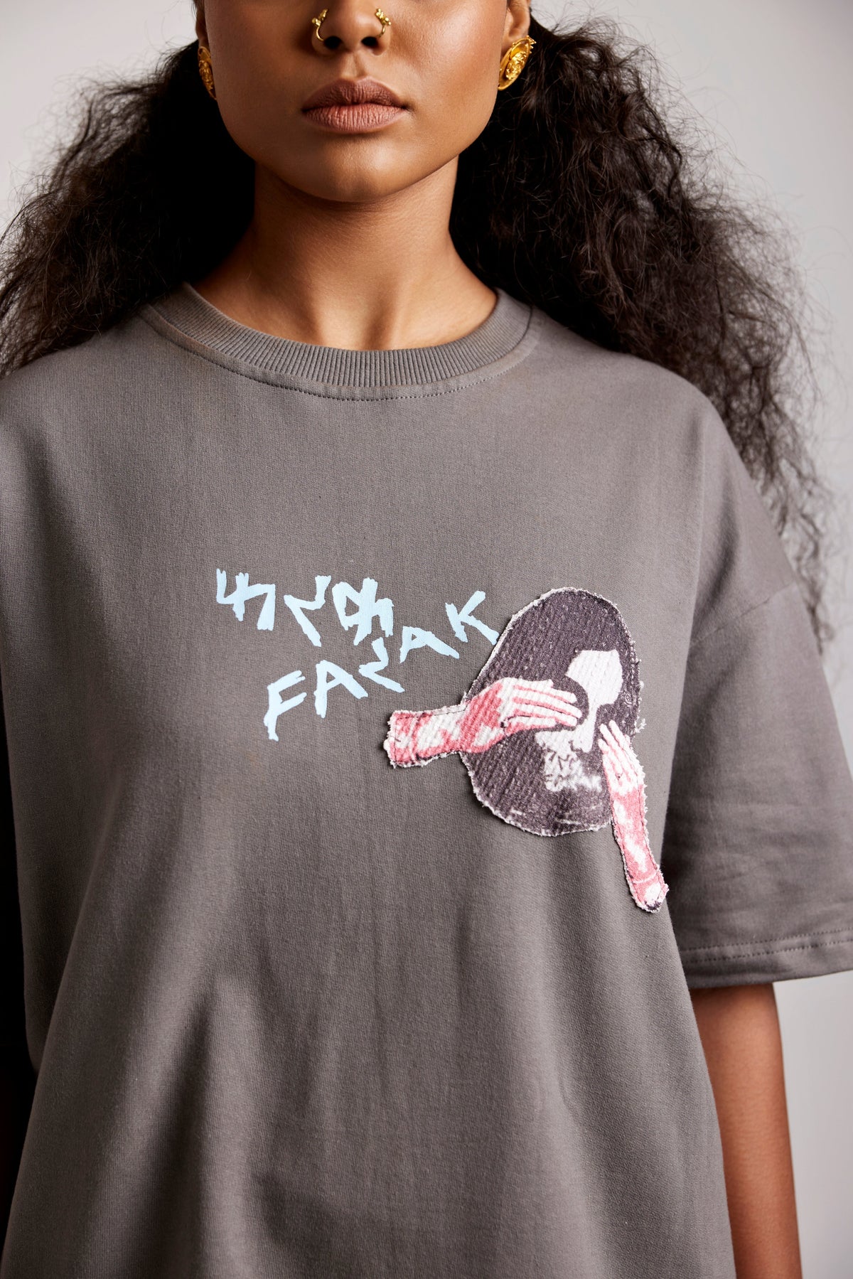 Mumtaz Andekhi - Tshirt by FARAK