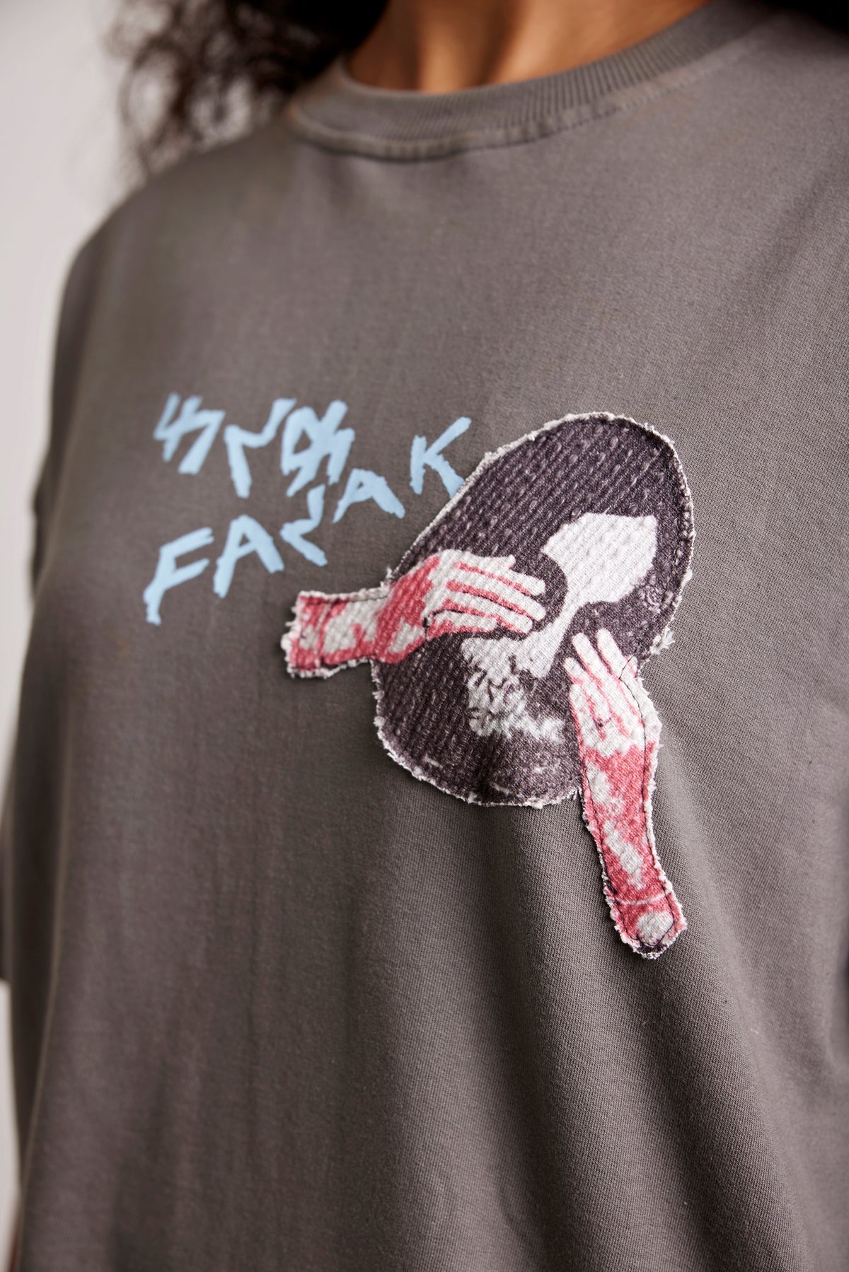 Mumtaz Andekhi - Tshirt by FARAK