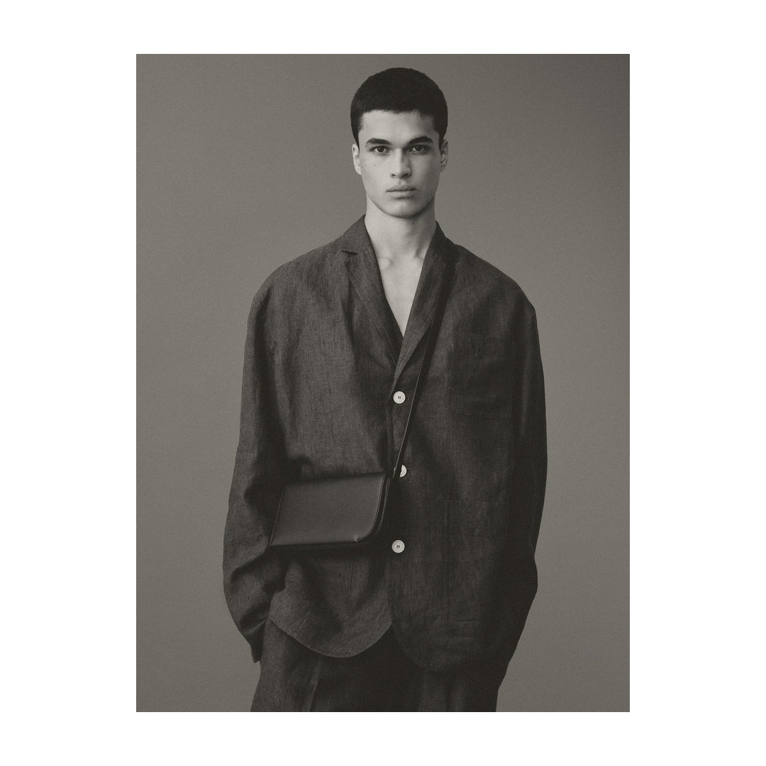 jacquemus The Curvo Black by jacquemus