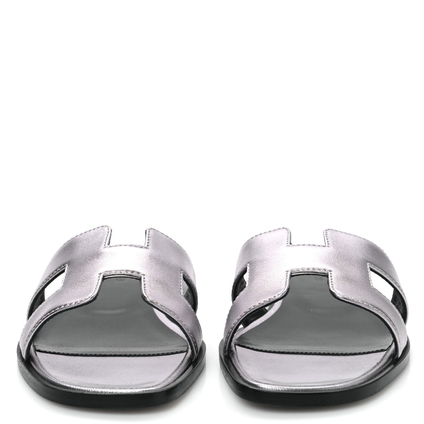 Hermès Oran Sandals – Metallic Nappa Leather Gris Argent Edition