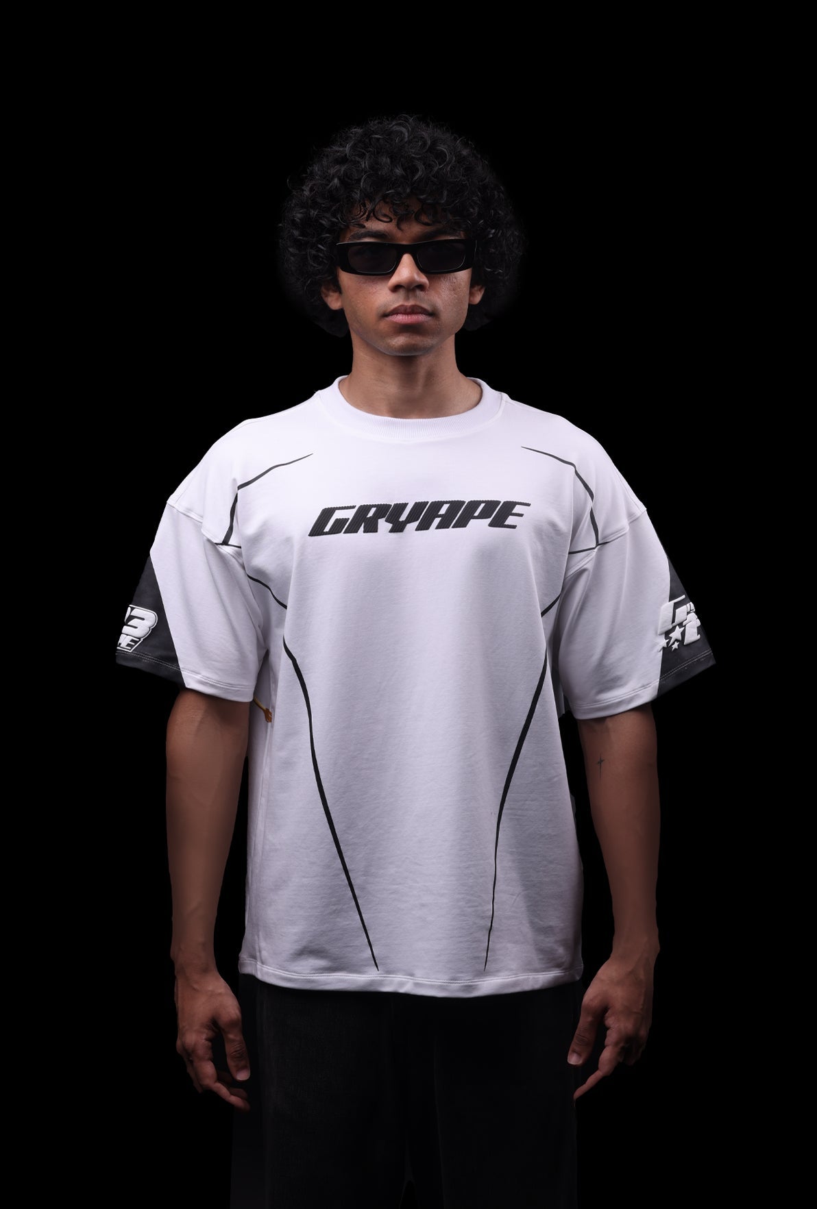 GT WHITE BULL T-SHIRT by GRYAPE