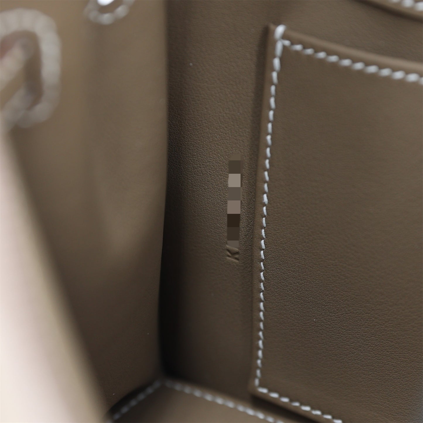 Hermès Kelly Danse – Étoupe Swift Leather with Gold Hardware - Zeuskicks