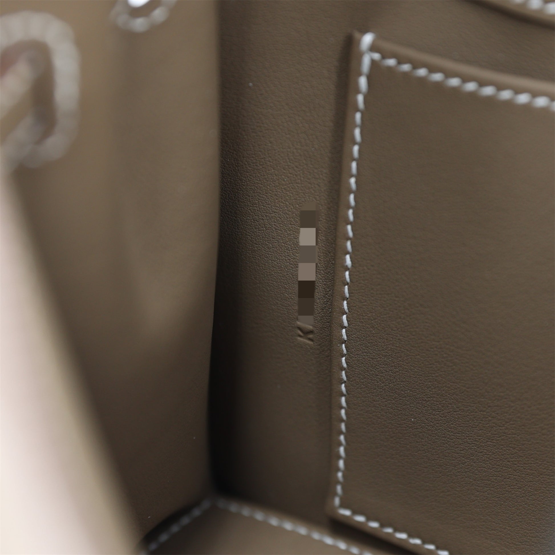 Hermès Kelly Danse – Étoupe Swift Leather with Gold Hardware - Zeuskicks