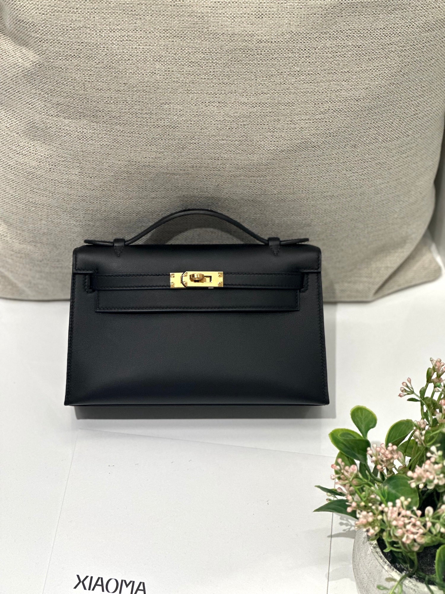 Hermès Kelly Pochette – Noir Swift with Gold Hardware - Zeuskicks