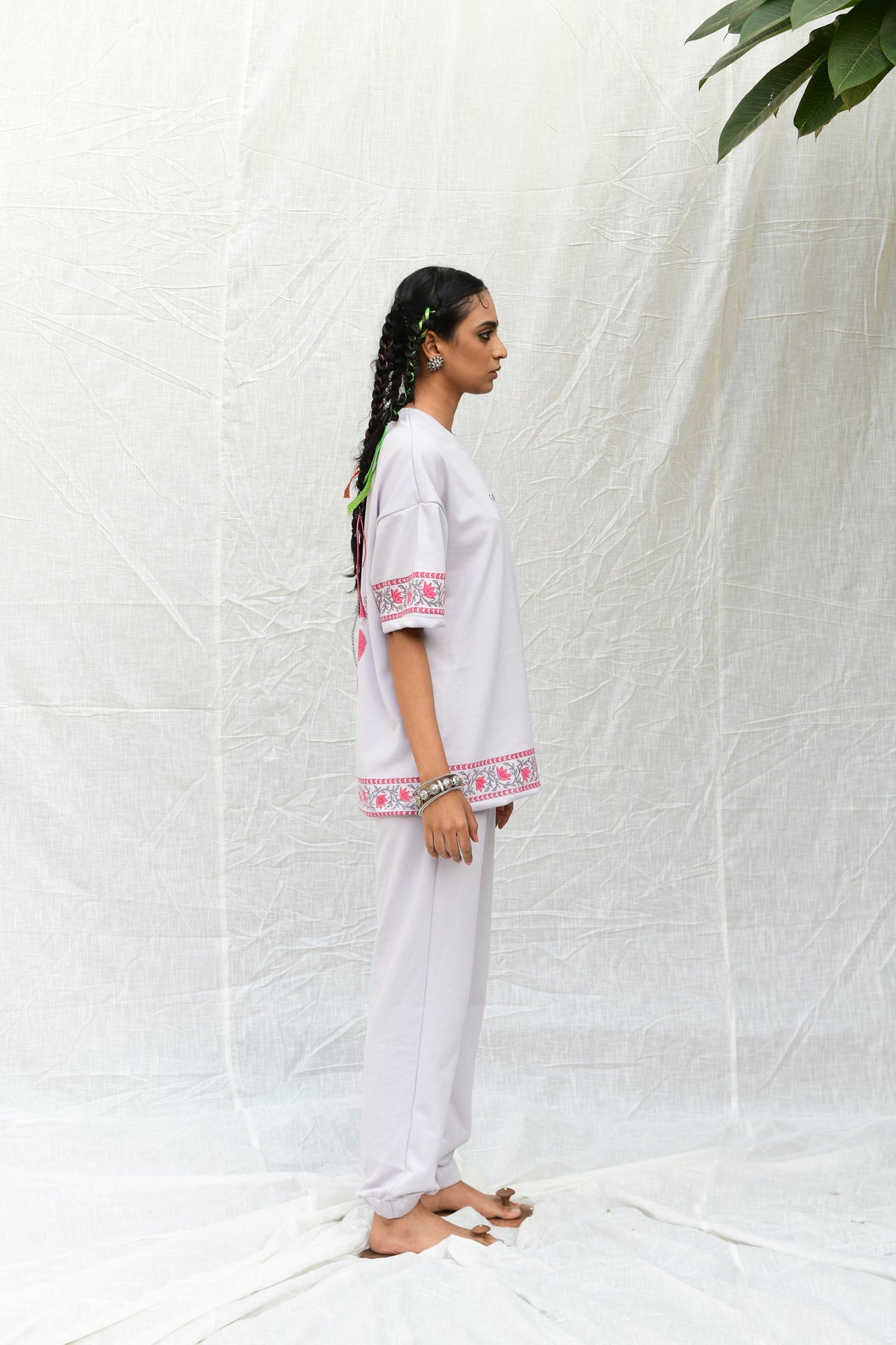 Hues of Palace - Tshirt by FARAK