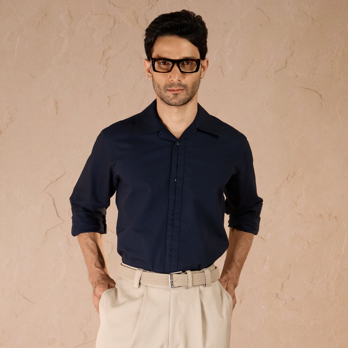 HALF PLACKET COTTON OXFORD SHIRT - NAVY by Warping Theories