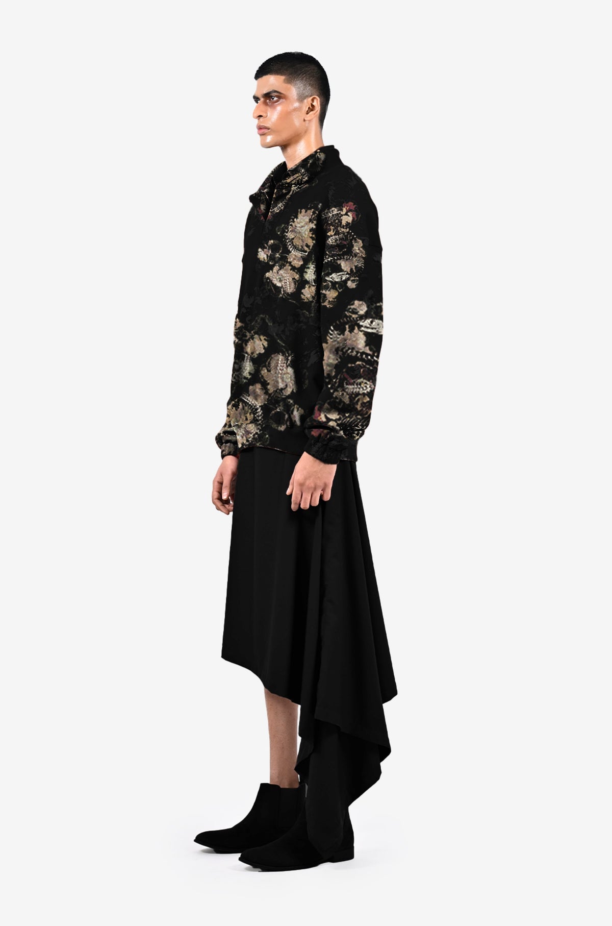 Foliage in the fall sweatshirt - Black by HUEMN