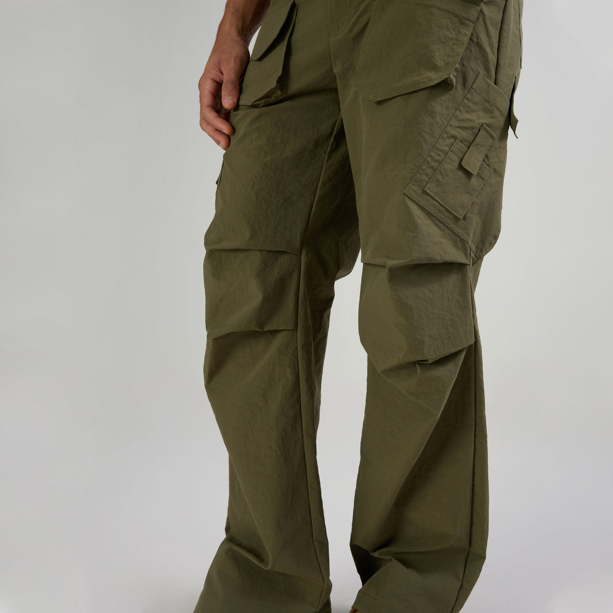 PARACHUTE PANTS TYPE-2 - OLIVE by Warping Theories