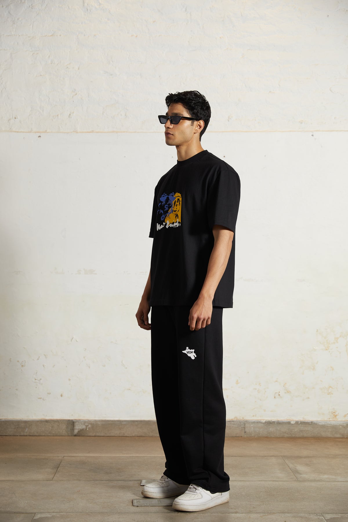 'New Friends' tee by Kilogram